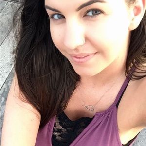 Meet your Posher, Kimberly